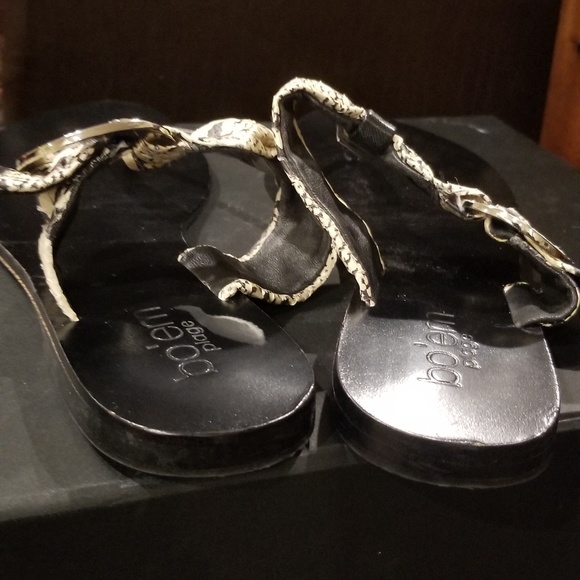 Sandals - Picture 2 of 3